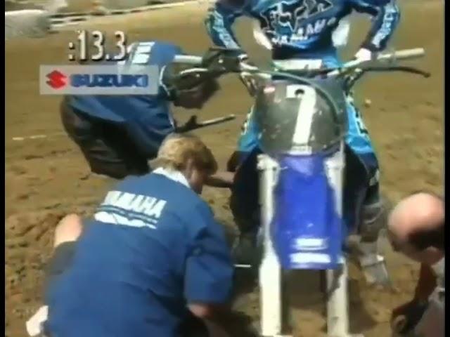 Damaed Hot Exhaust Change. Mid Race Pit Stop Kevin Windham 1997 125 National Glen Helen.  K Dub MX