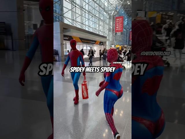 Spideys mask was so awesome! #newyorkcomiccon #manhattannewyork #comiccon2024 #cosplaygirl