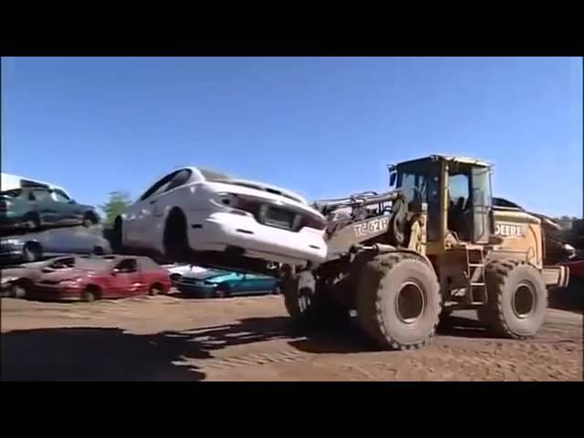 Mighty Machines Car Wreckers