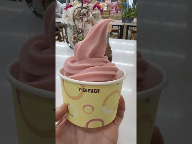 官心你的食衣住行育樂  2025年3月1日 台中  雪淋霜 韓國 草莓 巴斯克 霜淇淋 雪香 7-ELEVEN ice cream 7-11 巧達起司 7-ELEVEN 濃郁 鹹香 果香 尾韻 爽