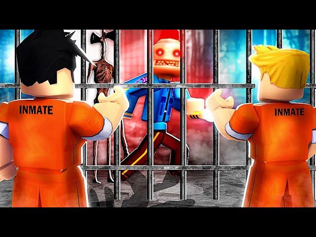 ENFERMÉS DANS LA PIRE PRISON de ROBLOX ! (Escape Siren Cop's Prison!)