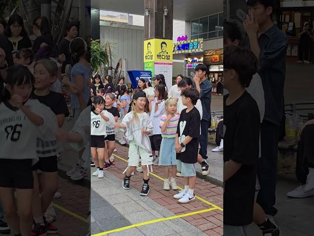 경환&소정&윤지 터치챌린지는? 마지막 반전 ^^ #춤추는소정 #춤추는곰돌 #춤추는곰돌의랜덤댄스 #댄스 #쇼츠 #터치 #터치챌린지 #dance #touch #shorts #music