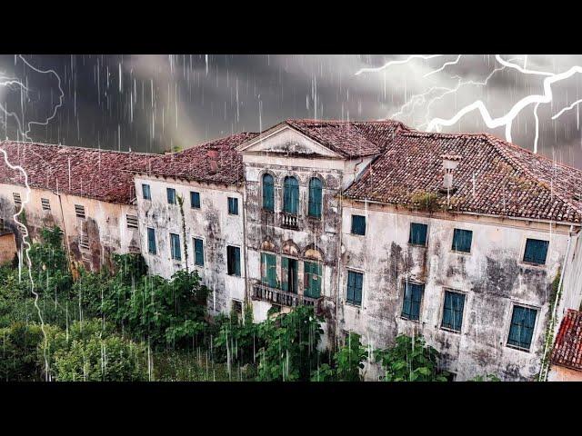 EVIL MAFIA FAMILY Bodies Hidden Under The Floor | Abandoned 17TH Century Italian Mansion