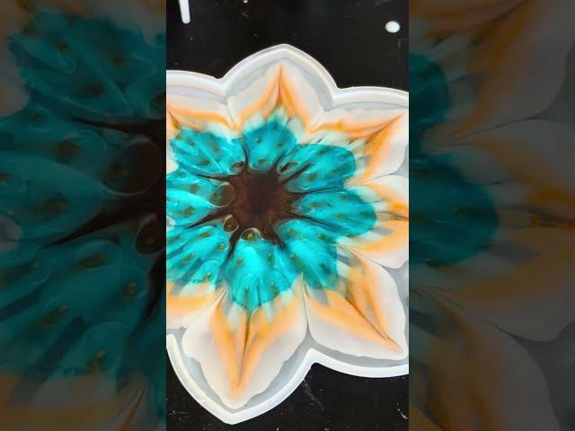 Another day, another #3dbloom in #resin #resinart #customcarvingandepoxyuk full #resintutorial soon