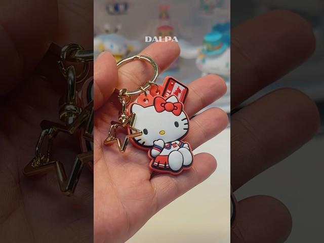 Opening Sanrio School Keychain Blind Bag #hellokitty #kuromi #cinnamoroll #サンリオ