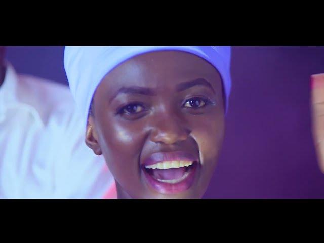 Nikuri Ngai by Trizah zebed (Official video).mp4.(6989470 to 811)