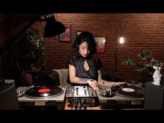 Techno vinyl mix by Sol Ortega & E110101