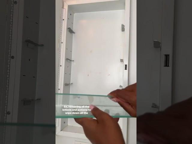 Quick Medicine Cabinet Clean & Organize Hack!  #SpringCleaning