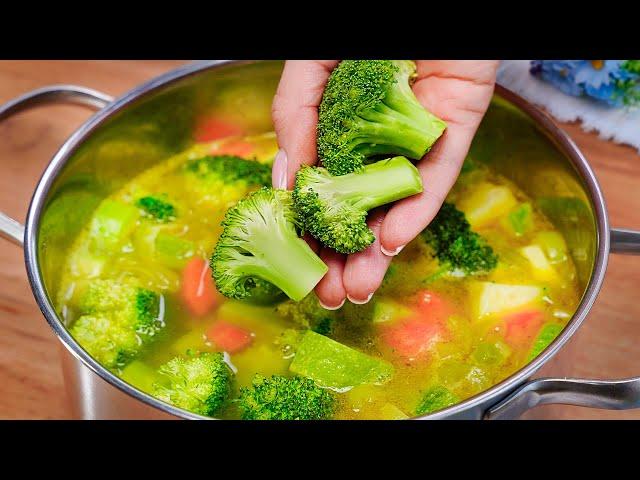 It's so delicious that I make it almost every day! Healthy broccoli soup recipe!