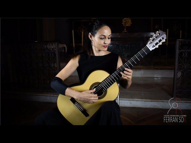 Anabel Montesinos playing a classical guitar by Santiago de Cecilia @Festival Sor 2020