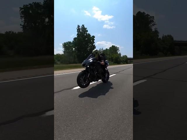 2021 Kawasaki ZX10r VS 2020 Yamaha R1 (Zx10r rider 220lbs, R1 rider 125 lbs) Quick Race