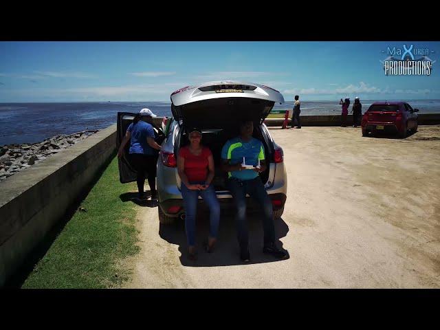 Flying at Totness (Zeedijk), Coronie, Suriname