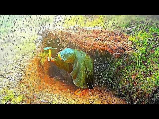 Camping alone. Strong storms. Construction of survival shelter. Bushcraft. Camping in the rain