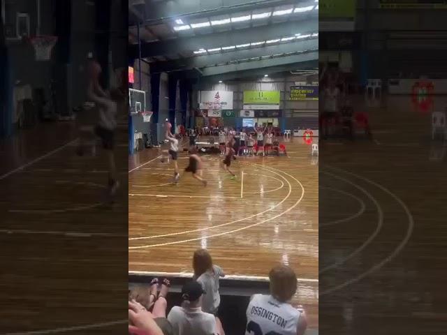 15yrs old Brisbane Capitals U18 2023 - dunk