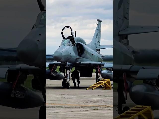  Se viene………….. el regreso del Halcón. A-4AR Fighting hawk #fuerzaaereaargentina