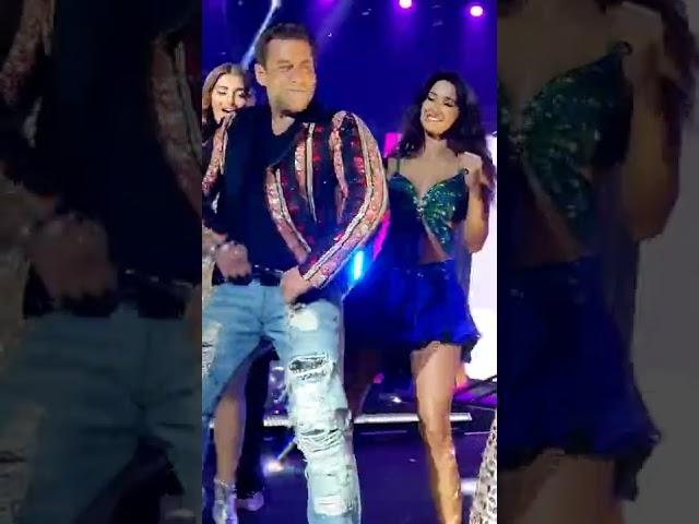 Salman Khan and TEAM's RAPTUROUS finale to Dabangg Reloaded Concert in Dubai