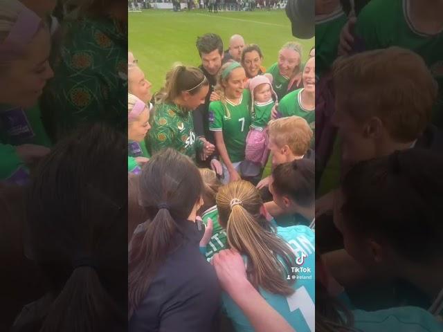 The scenes you absolutely LOVE to see after Ireland WNT beat France in Cork 