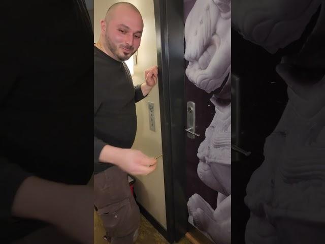 how to open locks within 2 seconds  #foryou #security #locksmith  #shorts #Vancouver