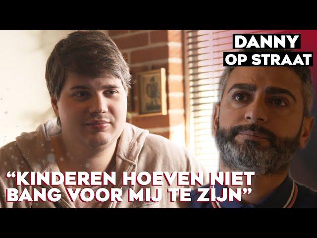 Mag een PEDO-ACTIVIST pleiten voor meer tolerantie? | DANNY OP STRAAT S01E02