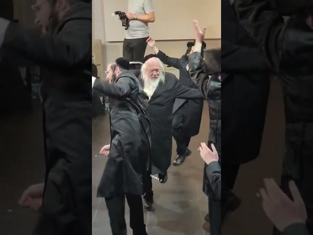 Pure Jewish Wedding Vibes ️‍️‍ #pure #jewish #wedding #vibes #dance #old #young #music #viral