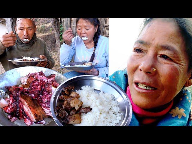 why jungle man's wife is very upset during their lunch time ||  Meat curry in the village ||