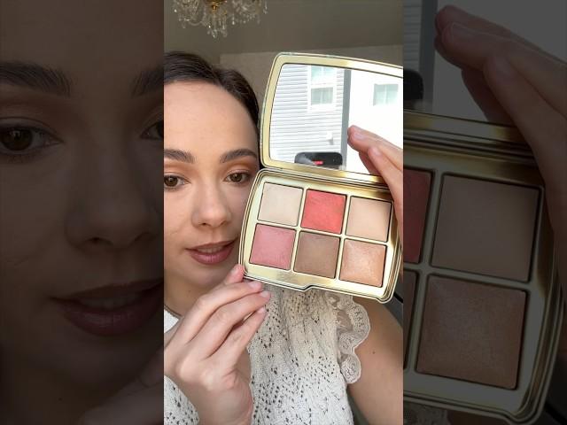 HOURGLASS DRAGON AMBIENT LIGHTING EDIT DEMO ON LIGHT SKIN