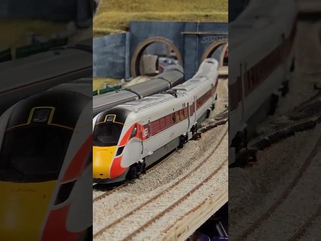 Working on the Heritage line means the Mainline is free!  #modelrailwayscene #oogauge
