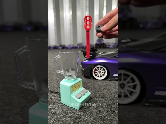 Testing the worlds smallest blender!