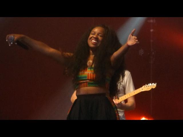 NAO - Firefly [Live at A Campingflight To Lowlands Paradise - 19-08-2016]