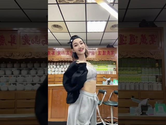 據說退流行了#三振舞  #dance #姐姐不上鏡 #零基礎舞蹈教學 #抖音