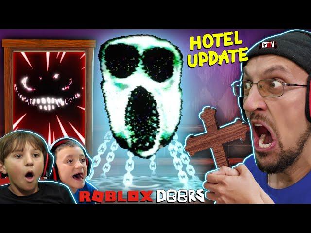 We Beat Roblox Doors Hotel Update by Trapping Ambush with Crucifix! (FGTeeV vs. New Door 100)