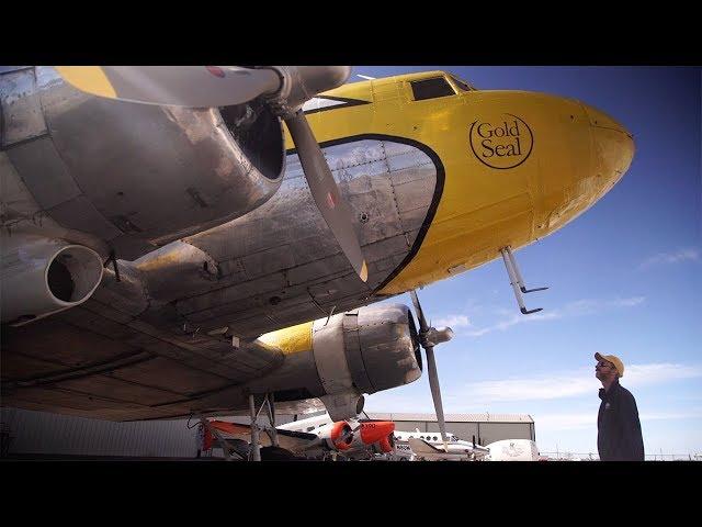 Left seat DC-3 Engine Failure Drill + a different take on Multi Engine Flight Training