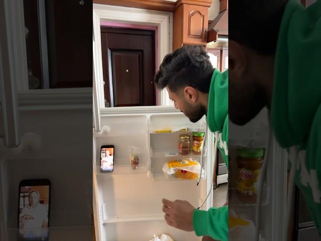 بيطلعوا من التلاجة عادي