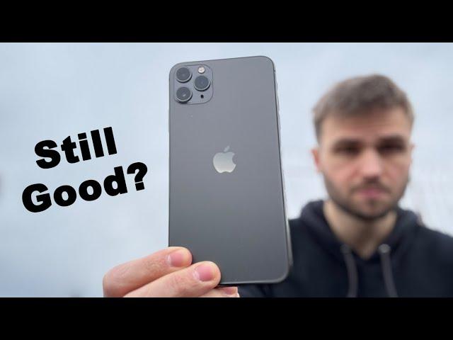 iPhone 11 Pro Max in 2025 - Day in the Life Review!