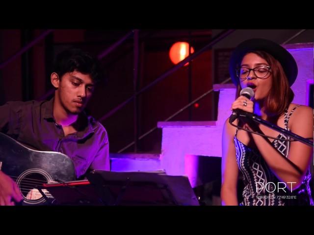 Toxic (cover) - Muriel Dias & Vivian D'souza @LIVE at PORT Music #01