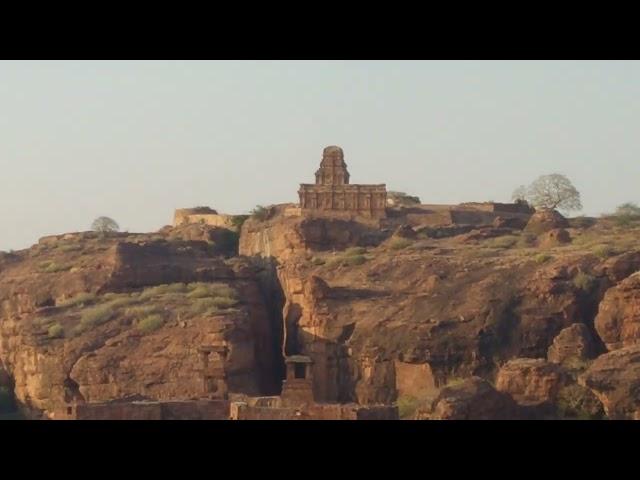 #india #karnataka #bagalkot #badami #jain community #cavetemple