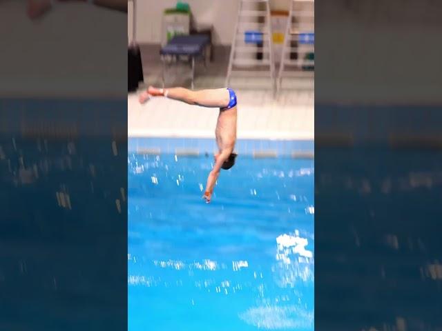 Sam Fricker Diving