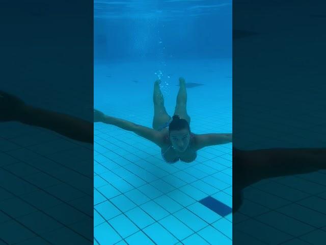 Underwater pool video at Radisson Blu Bucharest