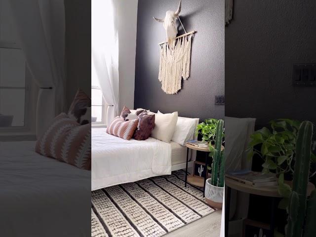 Boho Guest Room and a Great Rug