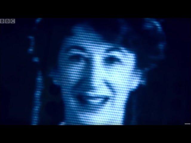 The Wire Is HUNGRY! | The Idiot's Lantern | Doctor Who