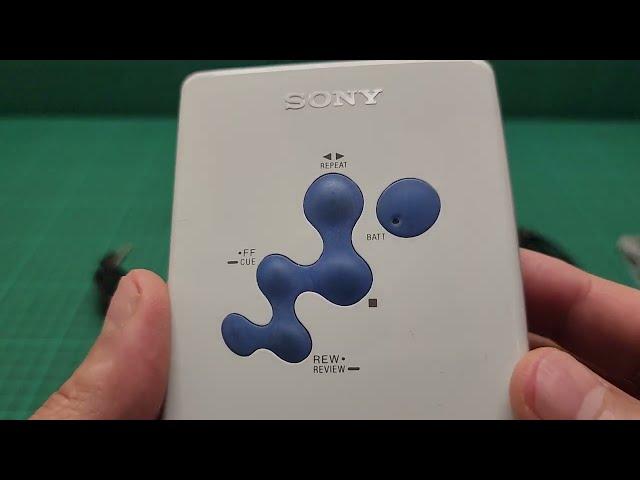 Sony WM-EX615 Walkman | rare specimen beast | Personal cassette player | inside look | review