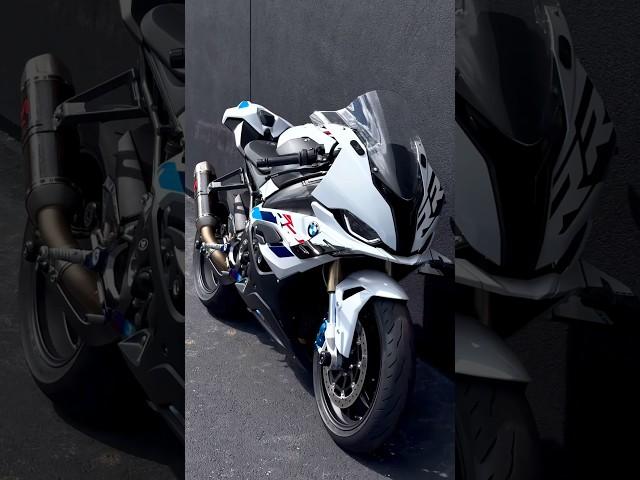 the S10000RR looks so aggressive 