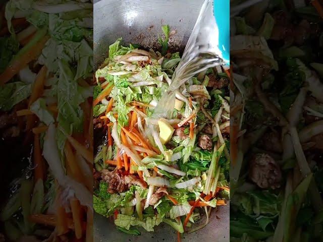 pansit Miki for lunch #youtuberchannel #food #lutongilokano #cooking #cookingfood #yummy