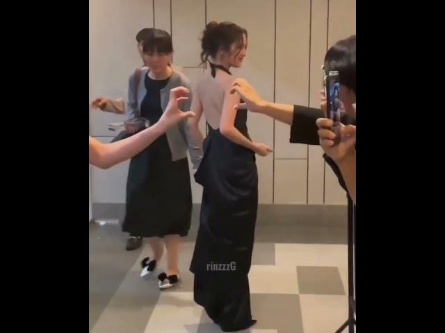 How Becbec handle this cute and sexy lady?!!🫠 Her new favorite TikTok dance #srchafreen #freenbeck