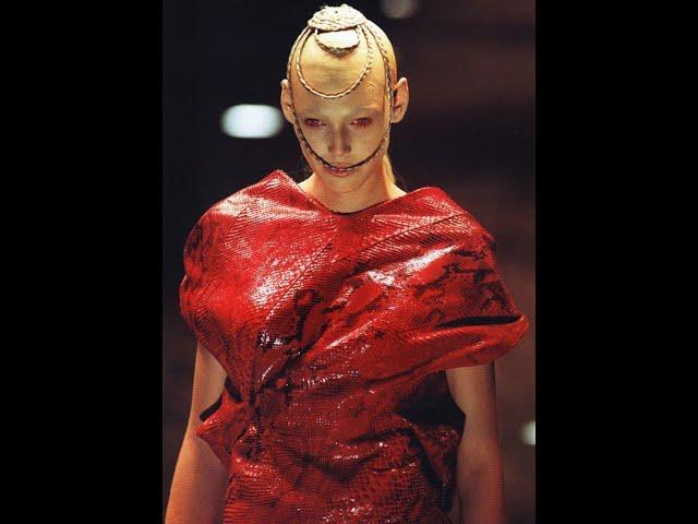 Beauty B.C.E. – Alexander McQueen’s Fall 1998 Makeup