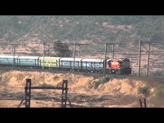 MANGALA LAKSHADWEEP EXPRESS CHUGGING ITS WAY AT GIGANTIC KASARA CURVE