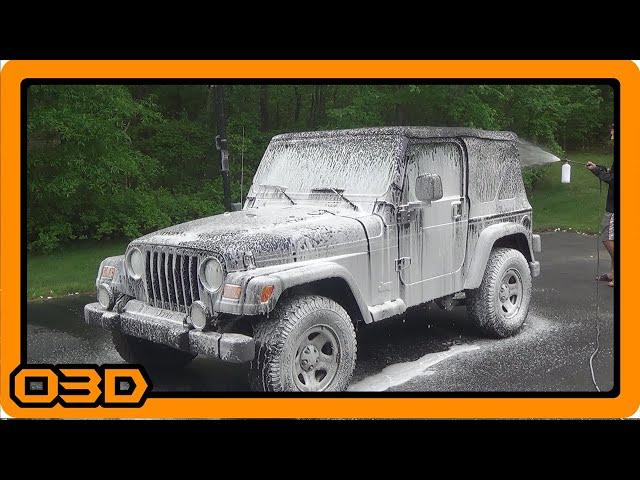 Project 2004 Jeep TJ De-Gunk Engine Compartment and First Wash