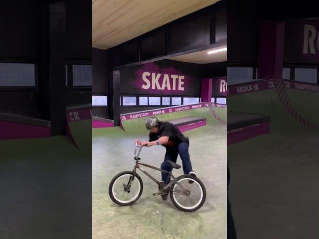 BMX flat tailwhip