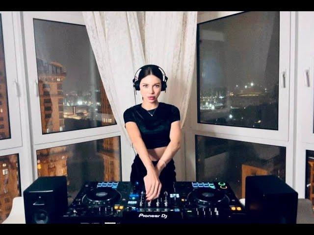 Vera Aire - Live @ Window, Moscow / Melodic Techno & Progressive House Mix