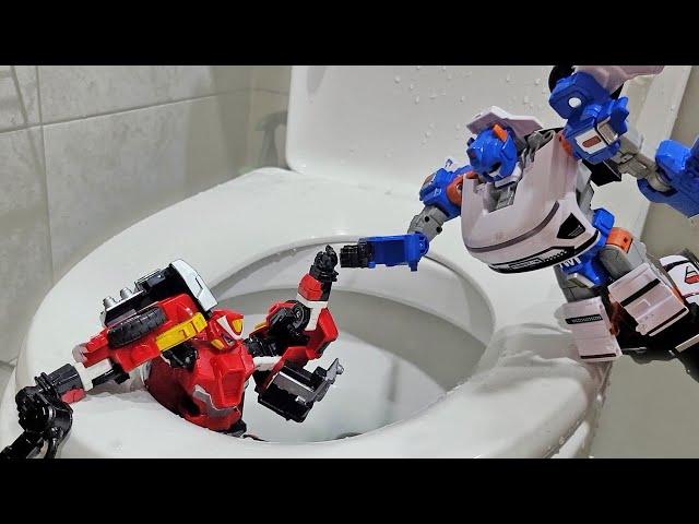 Ddobot W, save the Hello Carbot Acex who fell into the toilet!